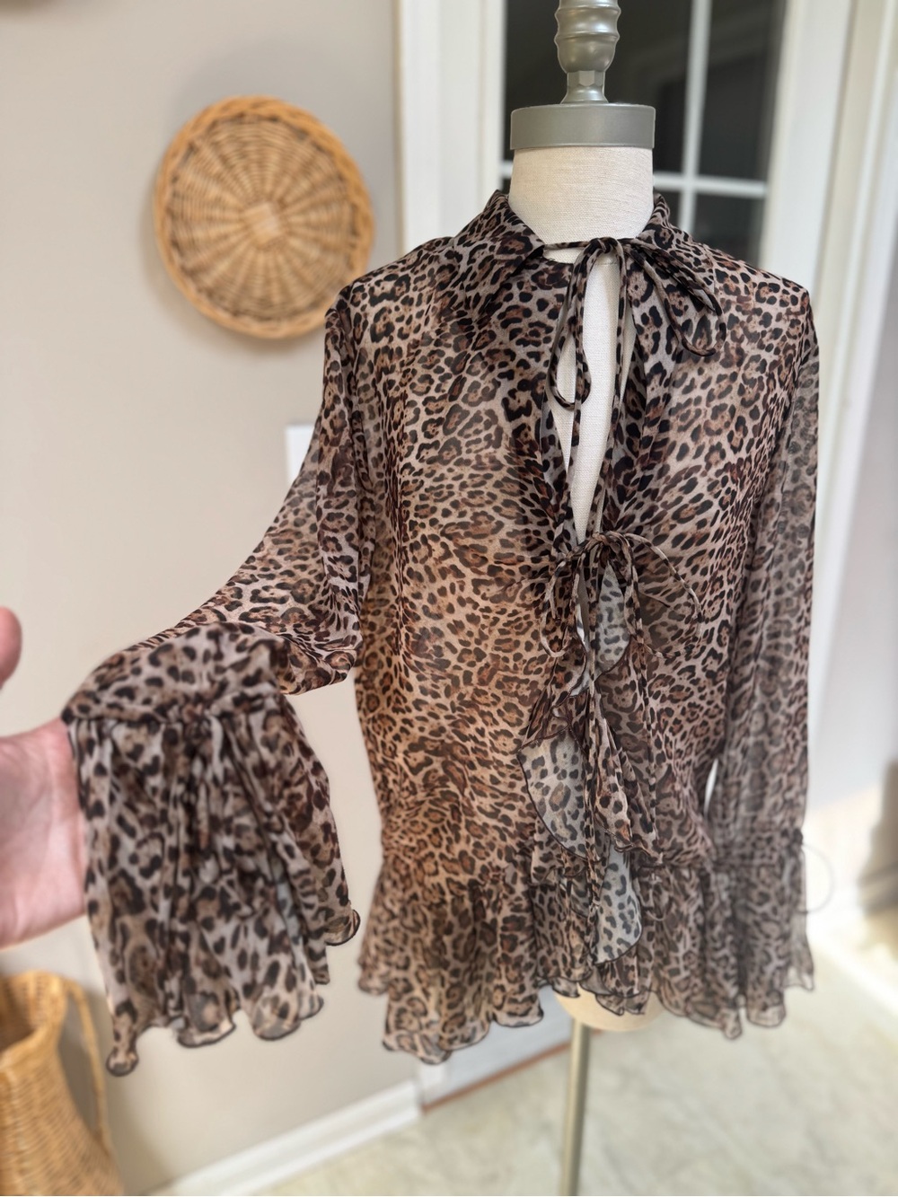 NWT Zara Leopard Print Sheer Ruffle Tie Front Blouse Bell Sleeve Top Brown L - Picture 4 of 9